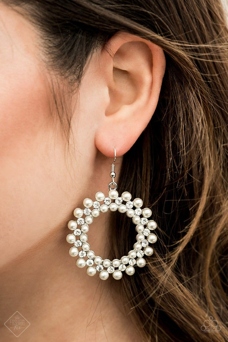 Pearly Poise Earrings