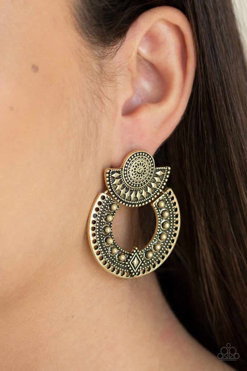 Paparazzi Texture Takeover Post Earrings
